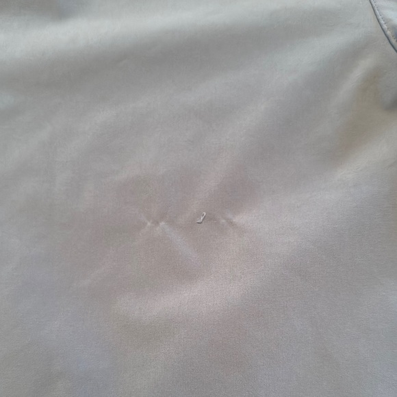 Gray Athletic Shorts with Elastic Waistband and Performance Fabric - Picture 4 of 13